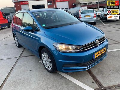 Occasion VW Touran Trendline 2022 Blauw MPV