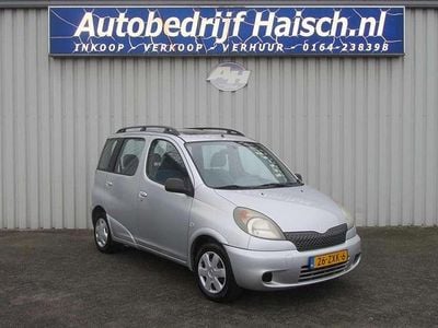 Grijs (metallic) Gebruikt 2001 Toyota Yaris Verso MPV | € 1.750