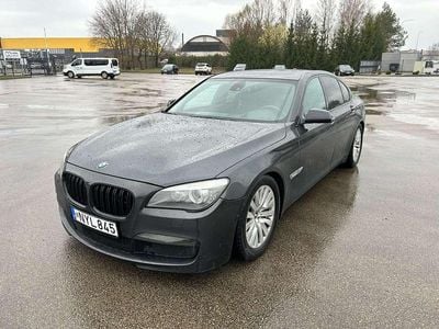 BMW 730
