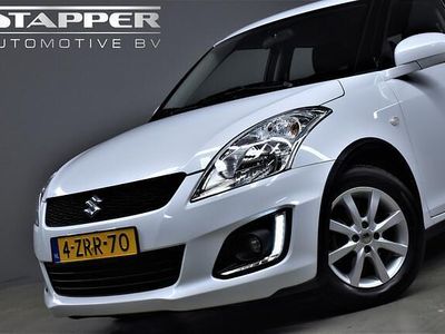 Wit Occasion 2015 Suzuki Swift Hatchback | € 9.895 (Eerlijke prijs)