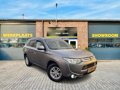 Grijs Occasion 2014 Mitsubishi Outlander SUV | € 14.680 (Iets duurder)