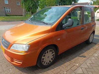 Oranje (metallic) Gebruikt 2005 Fiat Multipla Dynamic MPV | € 300