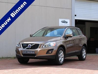 Bruin, metallic lak Gebruikt 2008 Volvo XC60 Summum SUV | € 25.950