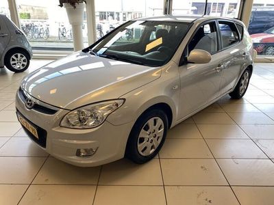 tweedehands Hyundai i30 1.6i Dynamic Airco BJ 2007 !!!