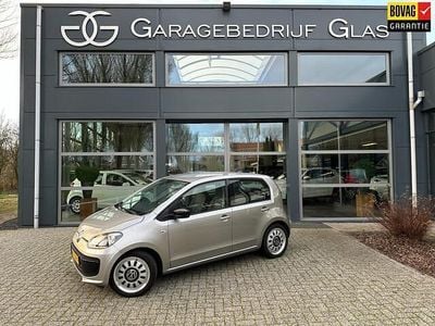 Grijs Gebruikt 2016 VW up! move up! Hatchback | € 6.950 (Eerlijke prijs)