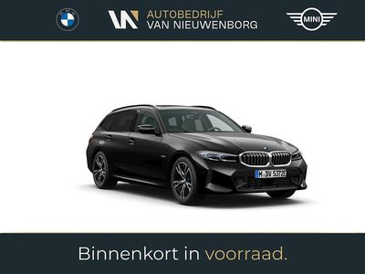 Zwart Gebruikt 2022 BMW 330e M Sport Stationwagen | € 40.940 (Iets duurder)