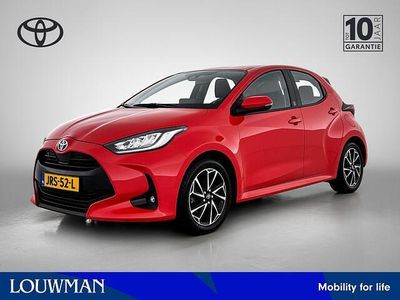 Rood Occasion 2022 Toyota Yaris Edition Hatchback | € 20.600 (Eerlijke prijs)