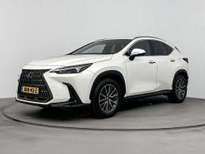 Wit metallic Gebruikt 2022 Lexus NX350h Launch Edition SUV | € 49.950