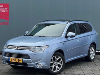 Occasion Mitsubishi Outlander P-HEV Instyle 203 PK (149 kW) 2015 Blauw (metallic) SUV