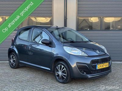 Occasion Peugeot 107 Access 68 PK (50 kW) 2013 Grijs Hatchback