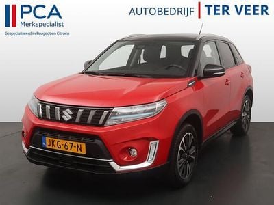 Rood Occasion 2022 Suzuki Vitara Style SUV | € 25.850 (Iets duurder)