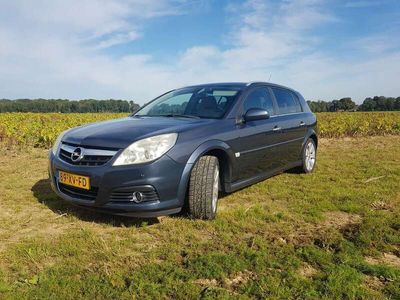 tweedehands Opel Signum 2.2-16V Executive
