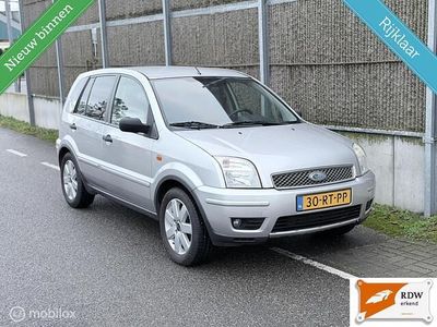 Occasion Ford Fusion Futura 101 PK (74 kW) 2005 Grijs MPV