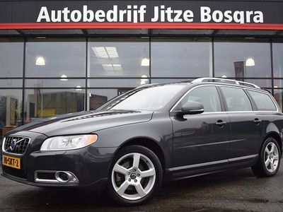 Grijs (metallic) Occasion 2011 Volvo V70 Stationwagen | € 13.950 (Duur)
