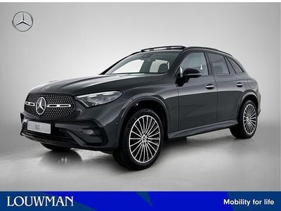 Donker grafietgrijs metallic Nieuw 2026 Mercedes GLC300 Sport Edition SUV | € 80.096 (Goede deal)