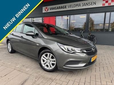 Grijs Occasion 2018 Opel Astra Edition Stationwagen | € 11.450 (Eerlijke prijs)