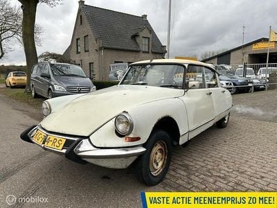 Wit Occasion 1966 Citroën DS Sedan | € 4.750