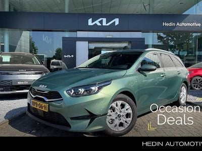 Groen, metallic lak Occasion 2025 Kia Ceed Sportswagon Stationwagen | € 25.995 (Eerlijke prijs)