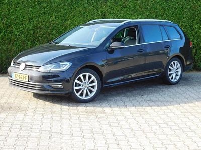 Zwart Gebruikt 2017 VW Golf VII Highline Stationwagen | € 14.900 (Goede deal)