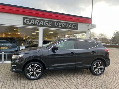 Zwart Occasion 2018 Nissan Qashqai N-Connecta SUV | € 14.950 (Eerlijke prijs)