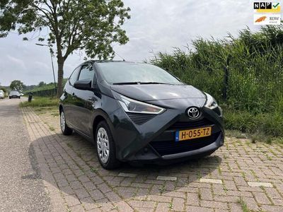 tweedehands Toyota Aygo 1.0 VVT-i x-play Navigatie Car-Play Airconditio