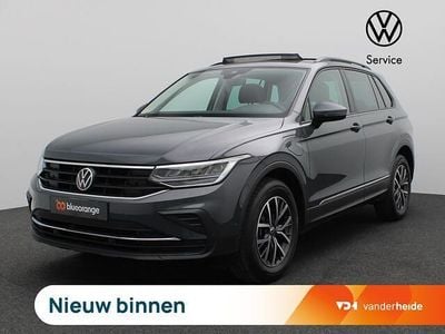 Grijs (metallic) Occasion 2022 VW Tiguan Business SUV | € 31.900 (Goede deal)