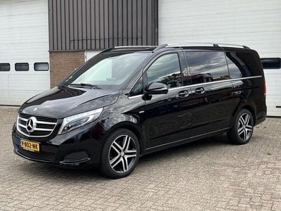 Zwart (metallic) Gebruikt 2017 Mercedes V250 Avantgarde MPV | € 24.750 (Super prijs)
