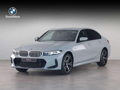 BMW 330e