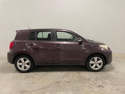 Paars (metallic) Gebruikt 2010 Toyota Urban Cruiser Hatchback | € 7.878 (Eerlijke prijs)