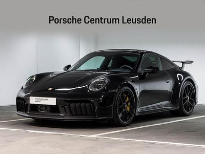 Zwart (metallic) Occasion 2024 Porsche 911 Carrera 4 GTS Coupé | € 239.900 (Goede deal)