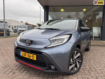 Grijs Occasion 2023 Toyota Aygo X SUV | € 21.995 (Duur)