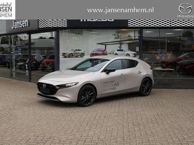 Platinum quartz metallic (47s) (licht bruin) Occasion 2025 Mazda 3 Nagisa Hatchback | € 34.900 (Iets duurder)