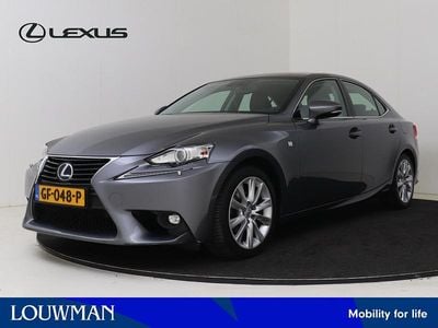 Lexus IS300h