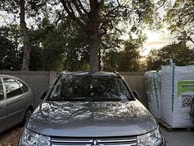 Mitsubishi Outlander P-HEV