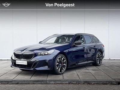 Bmw individual tansanit metallic (blauw metallic) Occasion 2025 BMW 550e M Sport Stationwagen | € 84.900 (Iets duurder)
