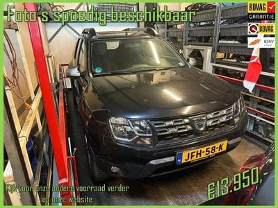 Zwart Gebruikt 2017 Dacia Duster Lauréate SUV | € 13.950 (Eerlijke prijs)