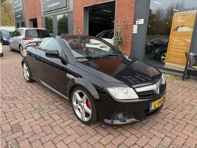 Occasion Opel Tigra Cosmo 125 PK (91 kW) 2005 Zwart Cabriolet