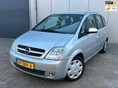 Grijs Gebruikt 2005 Opel Meriva MPV | € 1.999 (Eerlijke prijs)