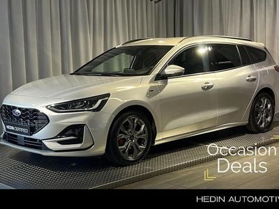 Grijs, metallic lak Occasion 2023 Ford Focus ST-Line Stationwagen | € 19.945 (Goede deal)