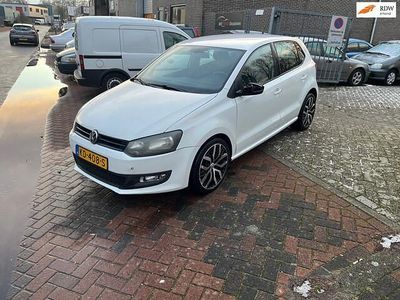 Wit (metallic) Occasion 2012 VW Polo Highline Hatchback | € 4.250 (Eerlijke prijs)