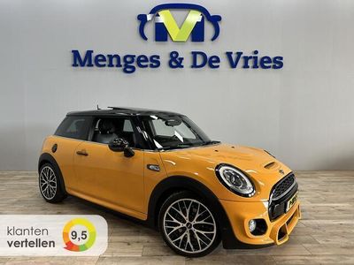 tweedehands Mini Cooper S 2.0 Salt JCW | LED | Panorama | Leder | Harman Kardon | 18" velgen | Navigatie | Cruise control | Isofix |