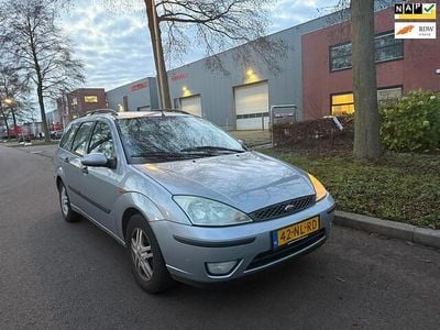 Grijs (metallic) Occasion 2003 Ford Focus Trend Stationwagen | € 1.100 (Eerlijke prijs)
