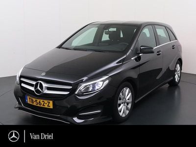 Zwart (metallic) Occasion 2018 Mercedes B180 Style MPV | € 19.950 (Eerlijke prijs)