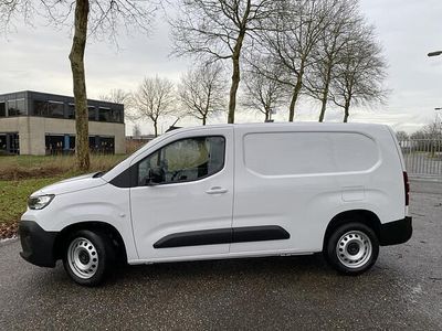 Wit Nieuw 2026 Citroën Berlingo Comfort MPV | € 27.495