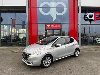 Grijs Gebruikt 2014 Peugeot 208 Style Hatchback | € 3.499 (Goede deal)