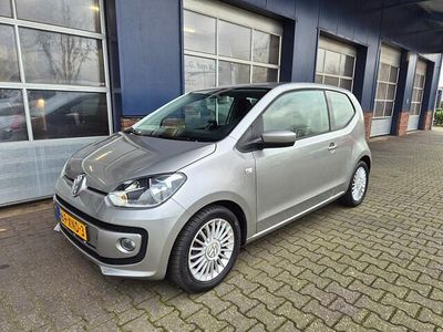 Grijs (metallic) Gebruikt 2012 VW up! high up! Hatchback | € 5.950 (Eerlijke prijs)