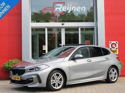 Grijs Occasion 2023 BMW 118 M Sport Hatchback | € 29.895 (Iets duurder)