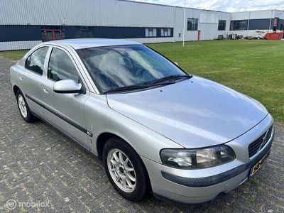 Grijs Occasion 2001 Volvo S60 Sedan | € 1.199 (Goede deal)