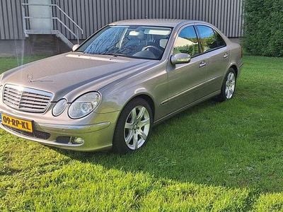 Mercedes E240