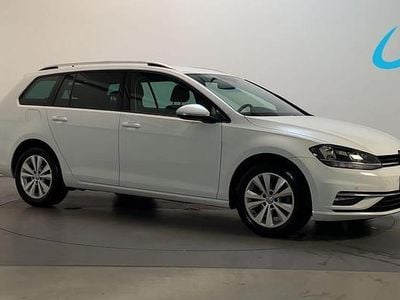 Wit Occasion 2019 VW Golf VII Comfortline Stationwagen | € 15.750 (Goede deal)